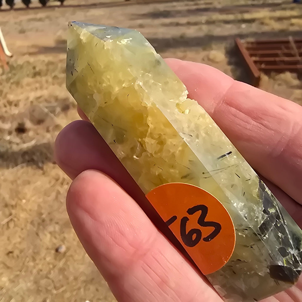Towers | Prehnite w Tourmaline