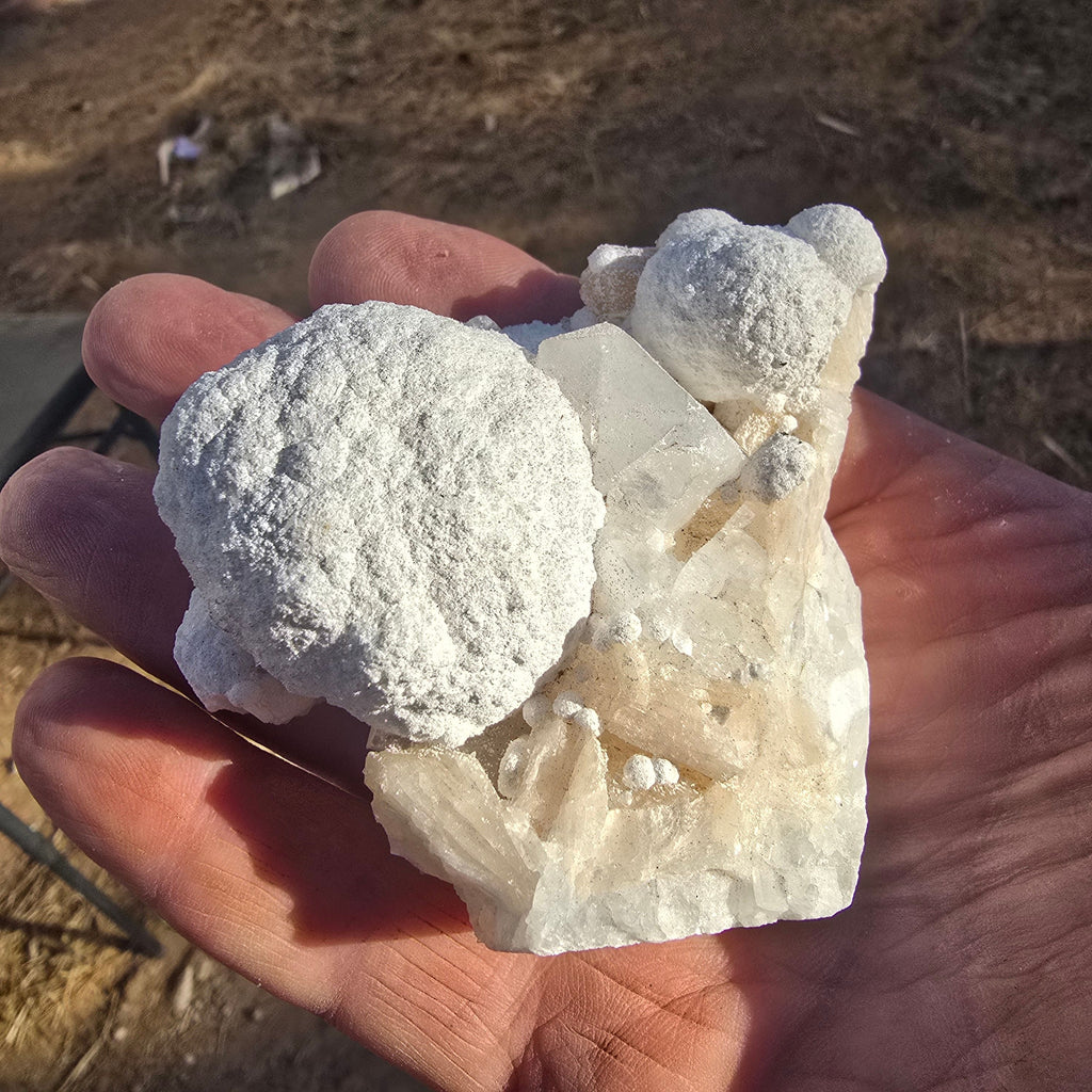 Minerals | Mordenite w Apophylite and Stilbite.