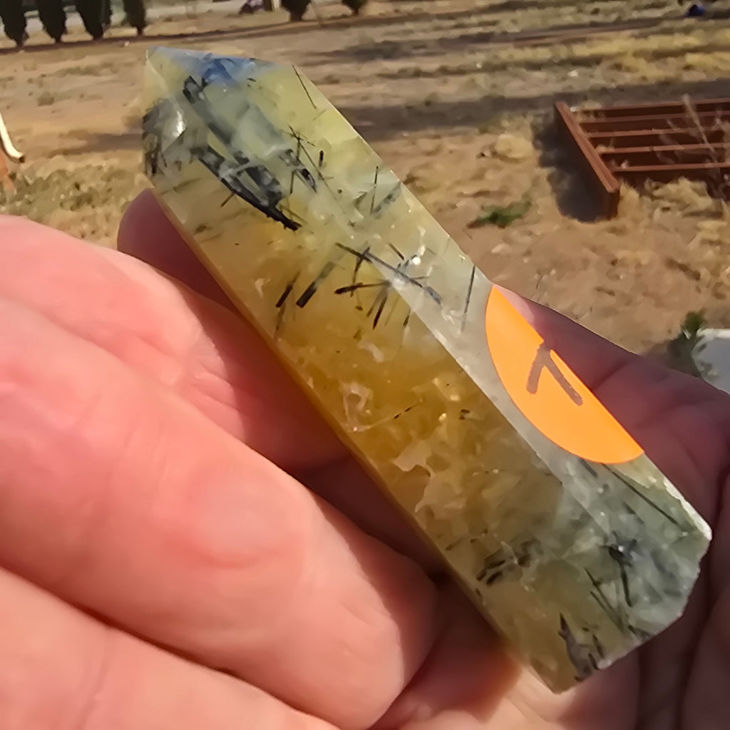 Towers | Prehnite w Tourmaline