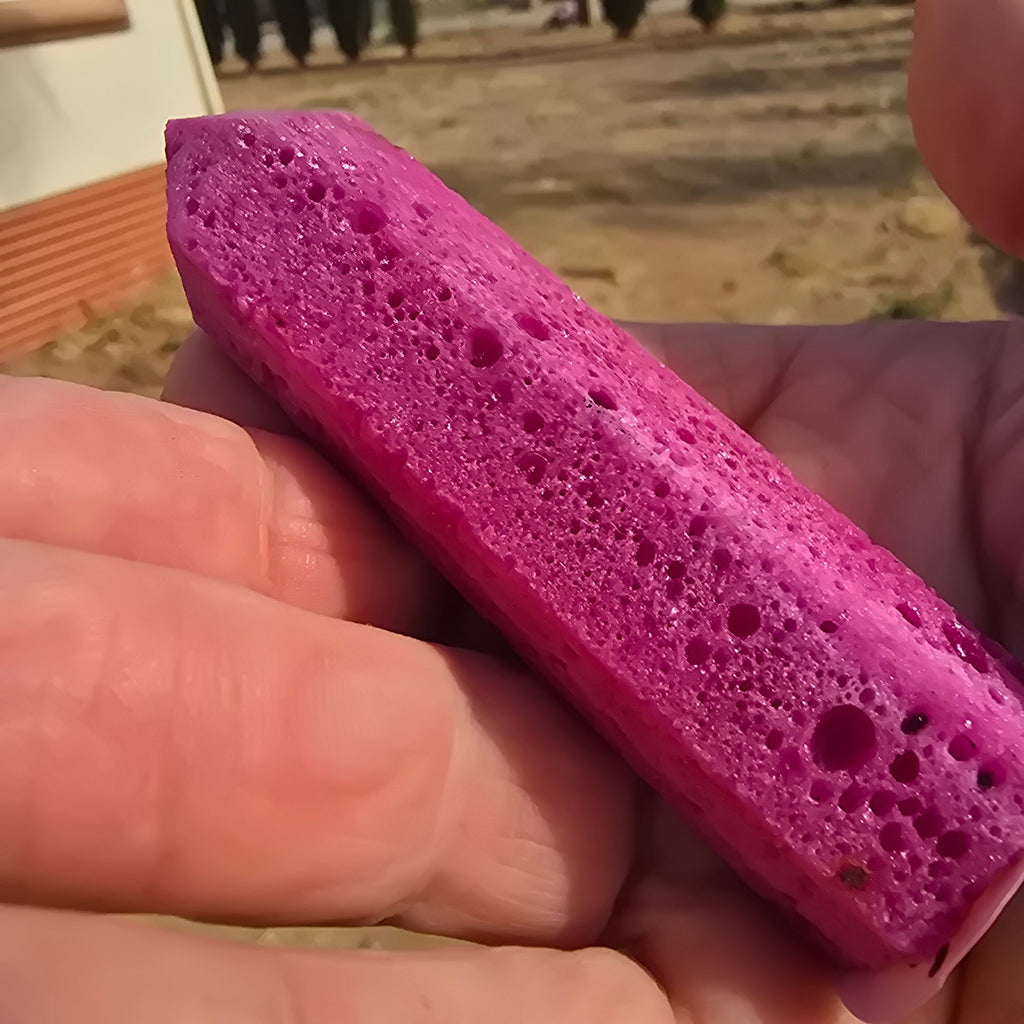 Lab Grown | Corundum Fluorescent