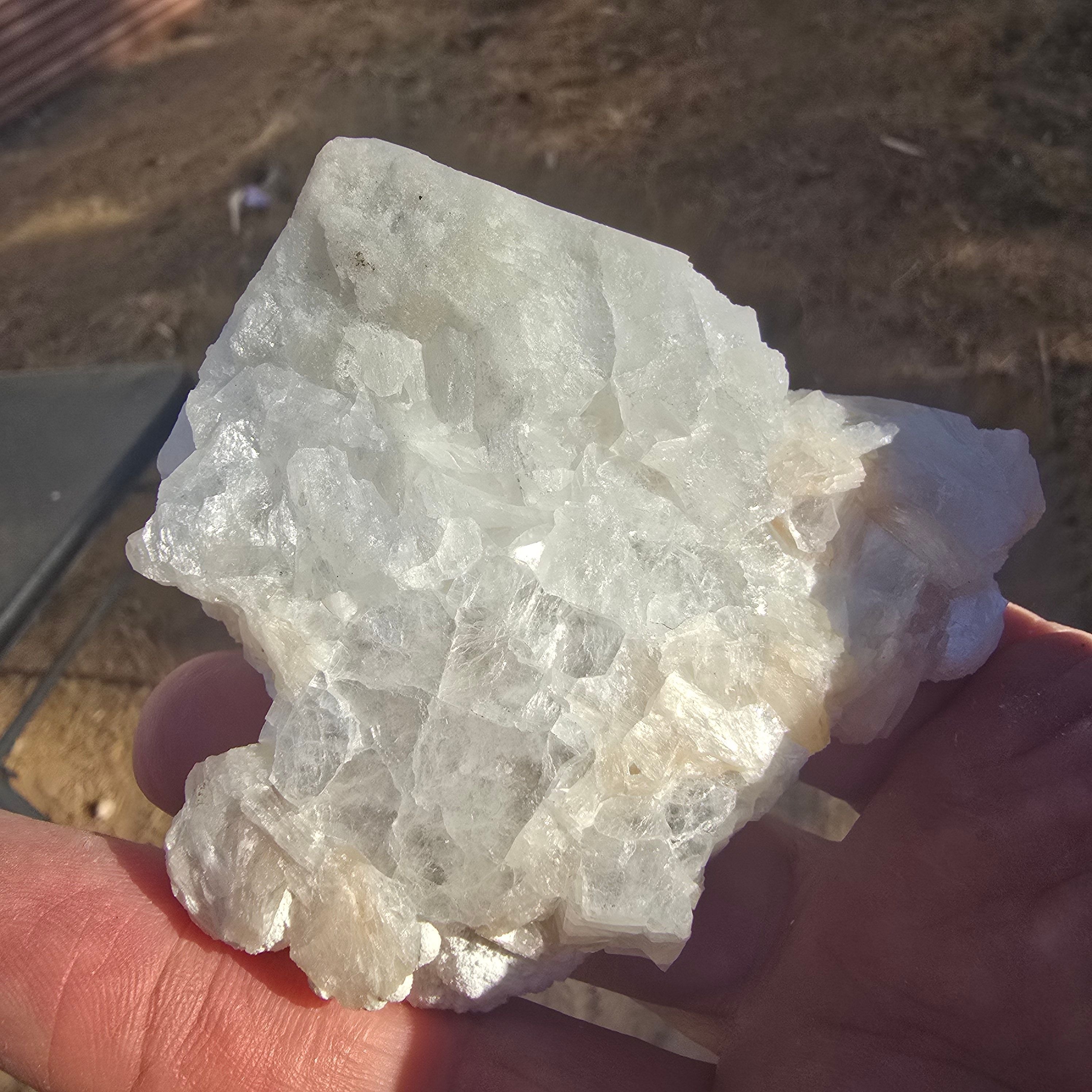 Minerals | Mordenite w Apophylite and Stilbite.