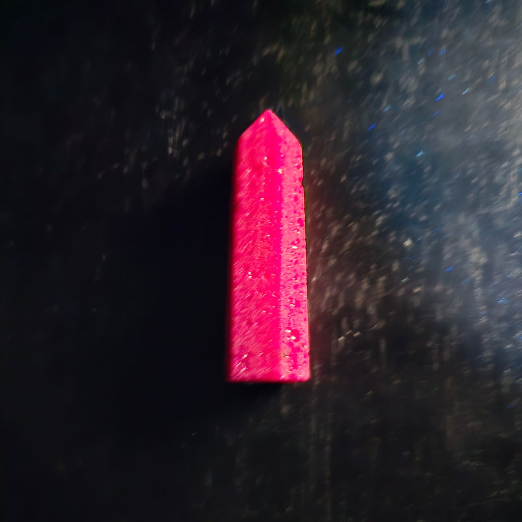 Lab Grown | Corundum Fluorescent